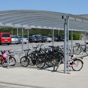 Fahrradüberdachung vom Typ ELIPSE für 100 Fahrräder