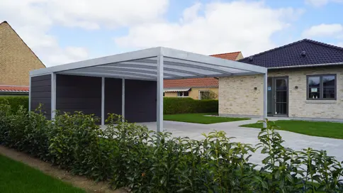 Metallcarport modern, Modell UNA, mit Geräteschuppen. Platz für zwei Autos